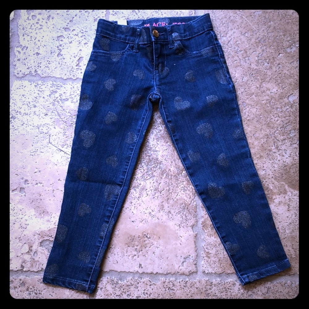 Children place jeggings